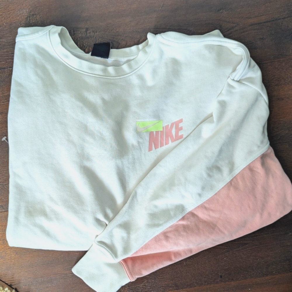 Nike Dri-Fit Oversized Sweatshirt